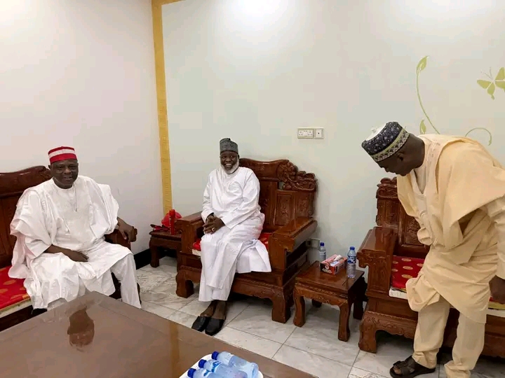 A view of the meeting between Nasiru Yusuf Gawuna and Senator Rabiu Musa Kwankwaso.