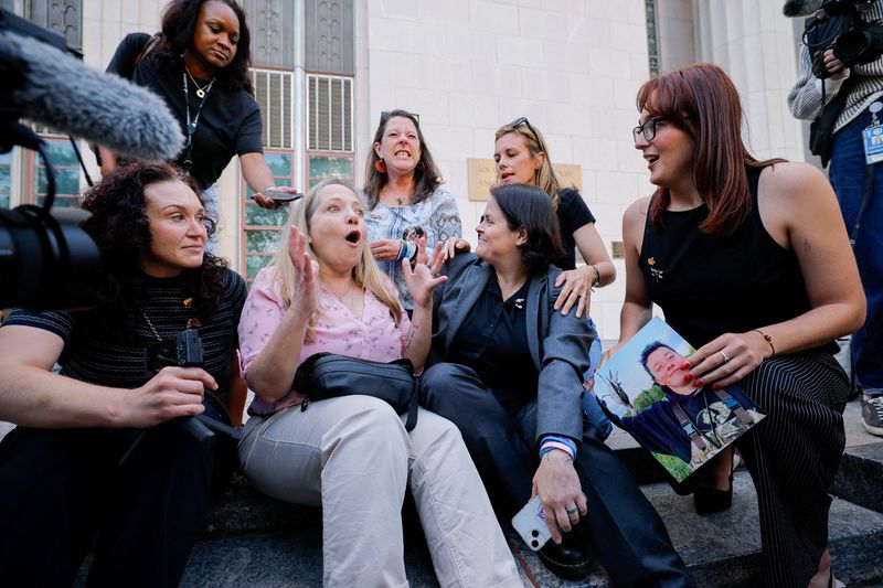 Image depicting the aftermath of the ruling against Meta and Google