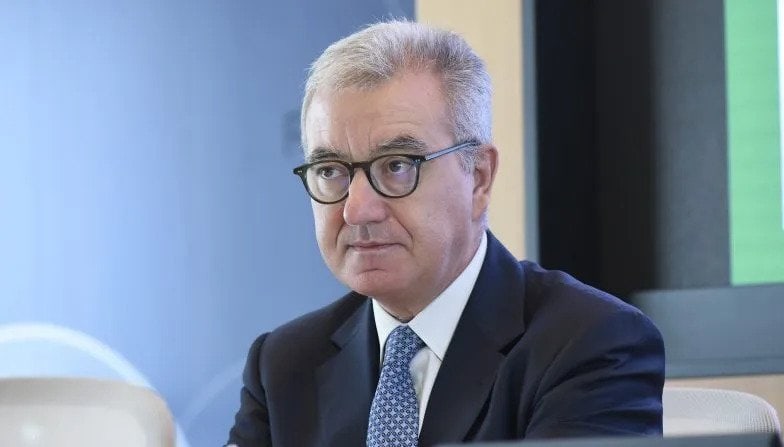 Secretary of the Council of Ministers, Alfredo Mantovano, speaking about the drifting tanker.