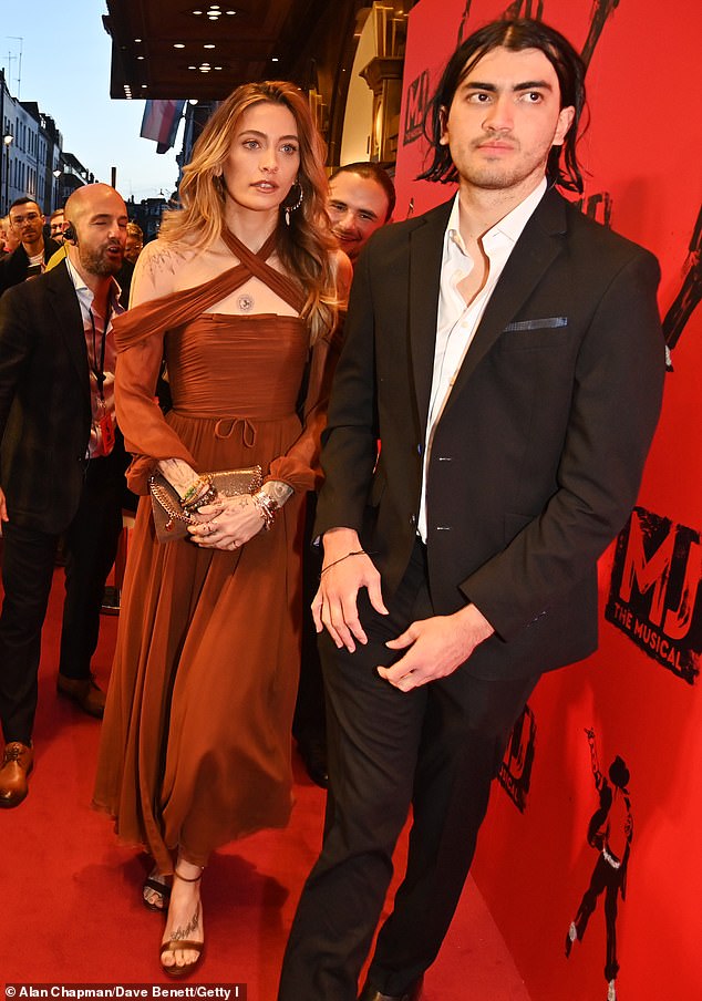 Paris Jackson, daughter of Michael Jackson, involved in a dispute over his estate.