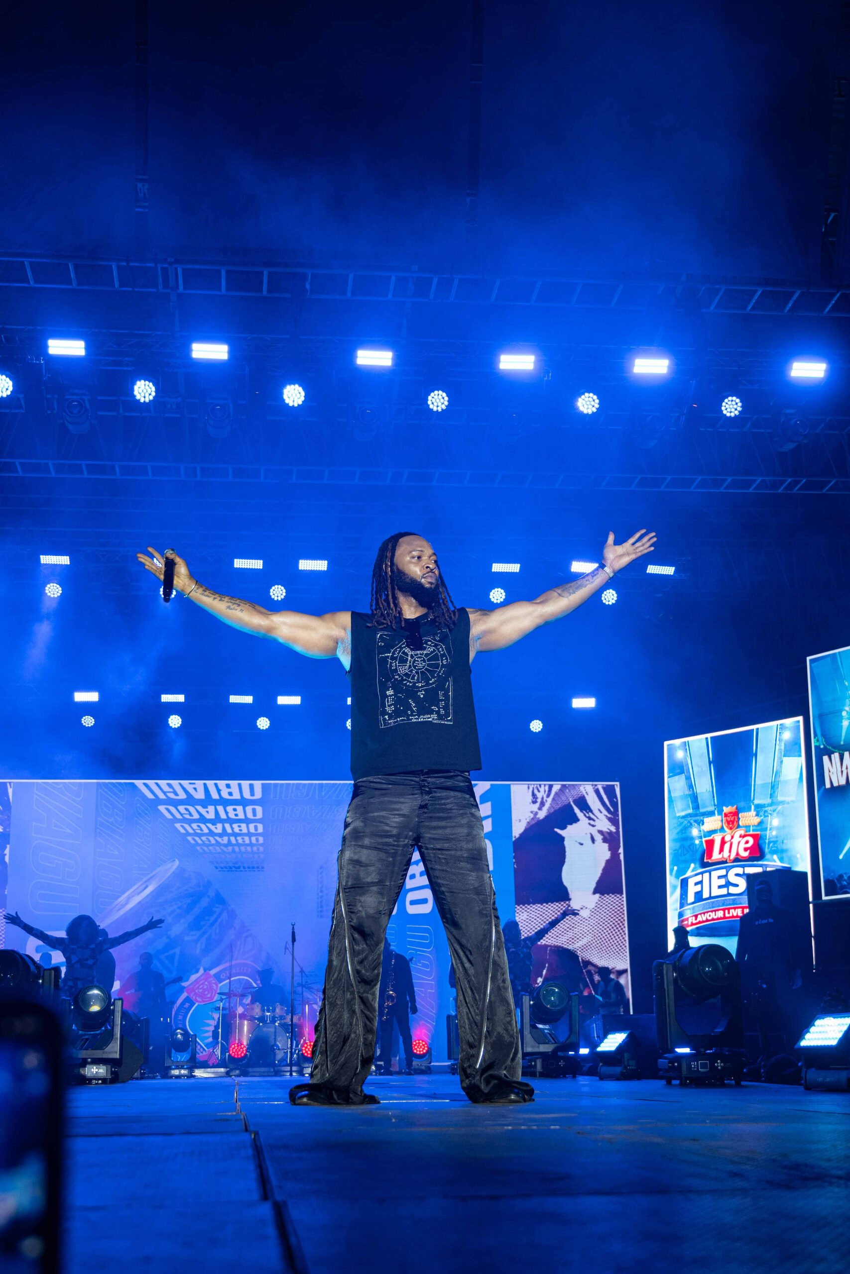 A crowd of excited fans at the Life Fiesta concert in Aba.