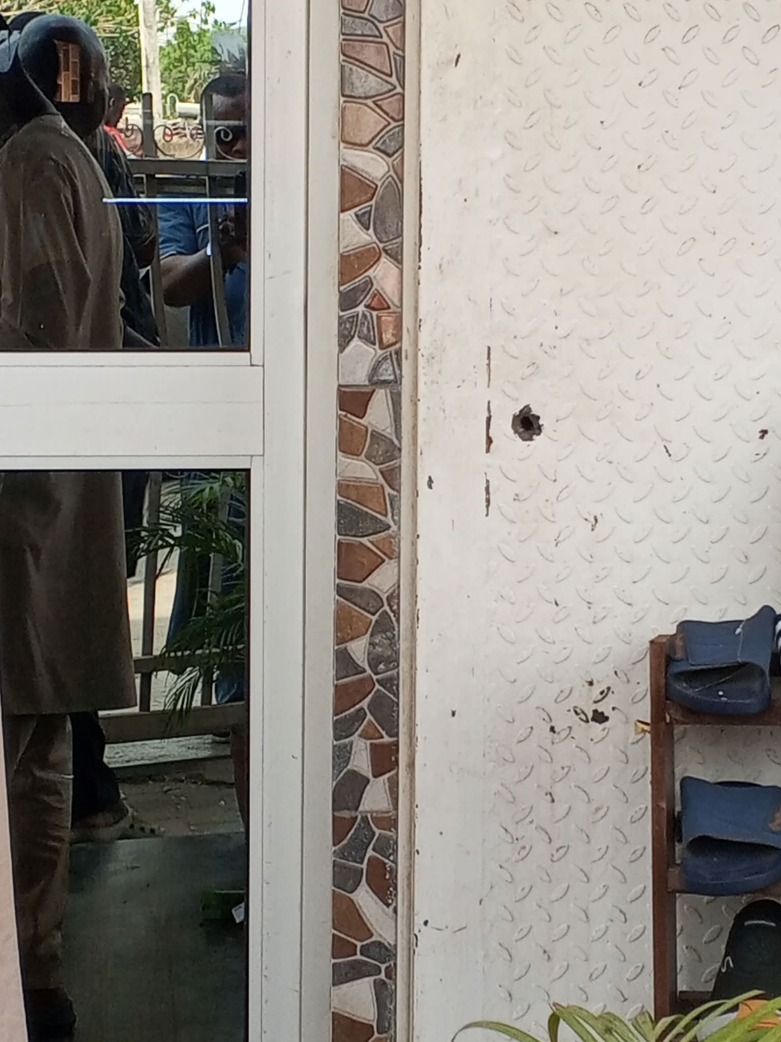 Forensic investigation at the site of the robbery