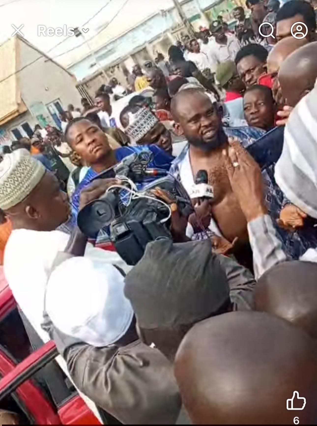 Robbery scene in Minna showing police presence