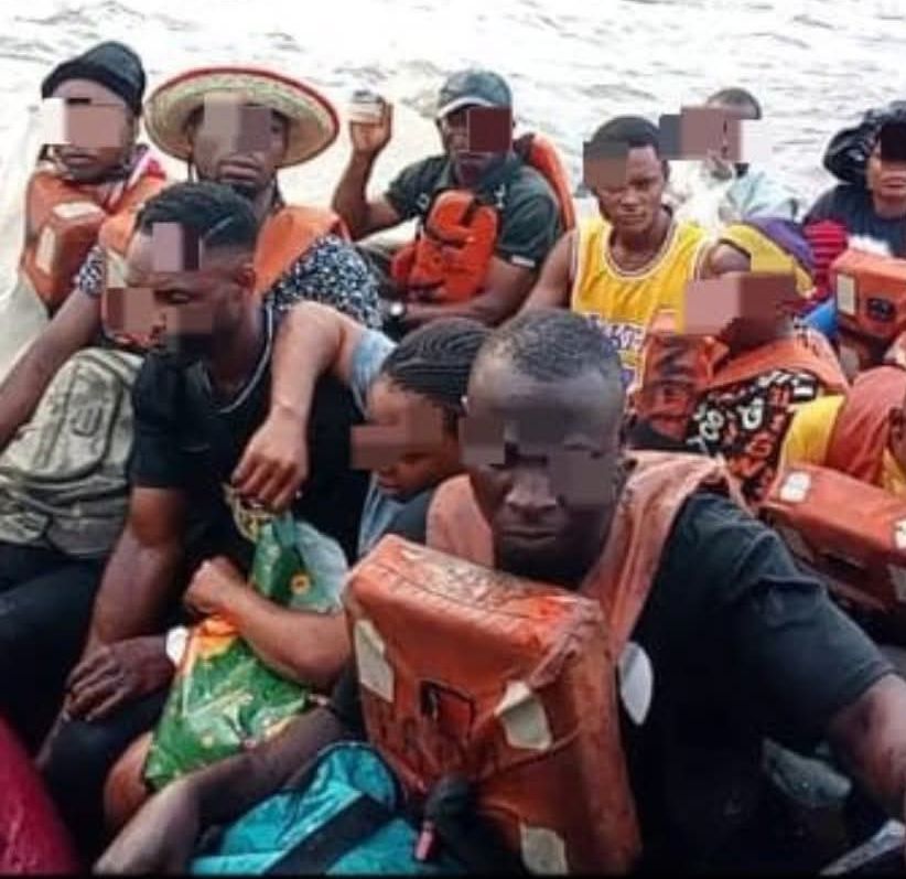 Nigerian Navy in action during the sea robbery foiling operation.