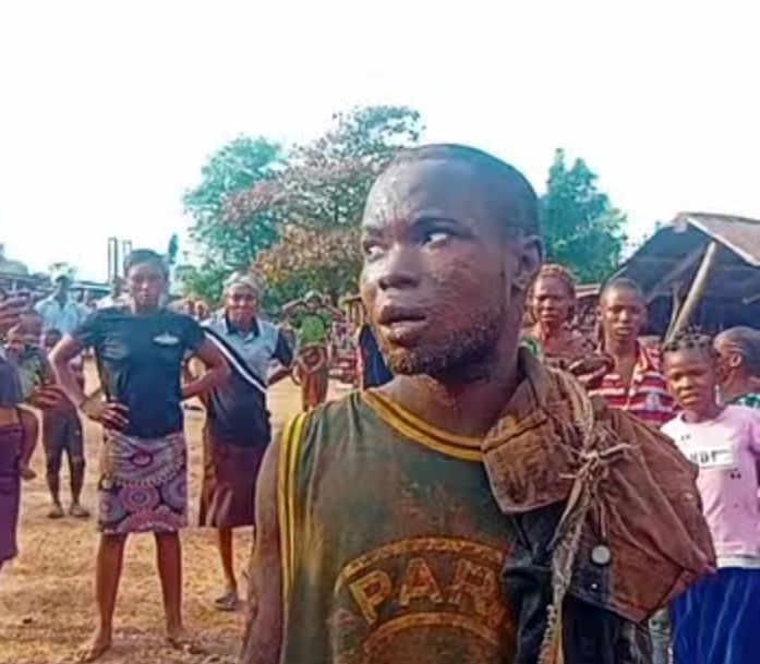 An overview of the court where the suspect was arraigned.