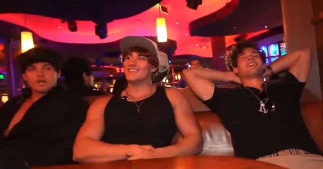 Clavicular appearing disoriented during the livestream.