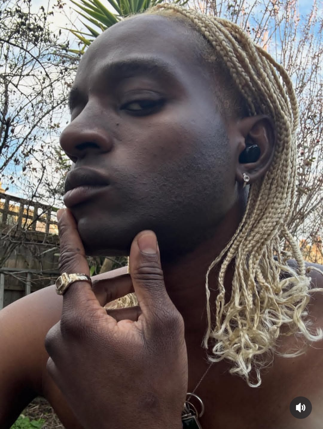 Ozonna Soludo showcasing his new blonde braids hairstyle