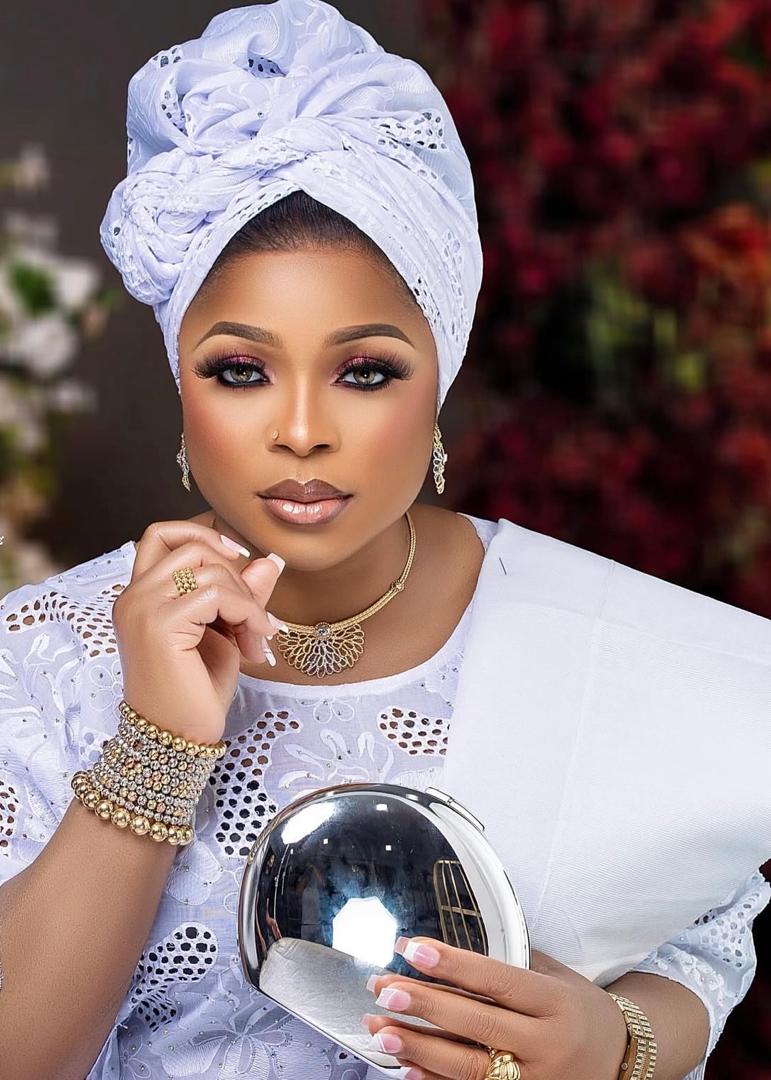 Kemi Afolabi addressing the issue of charity during Ramadan