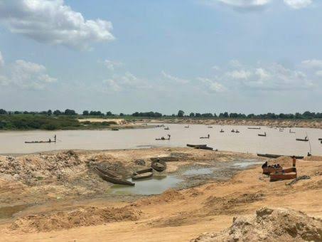 Image relating to the ban on sand mining around River Niger bridges